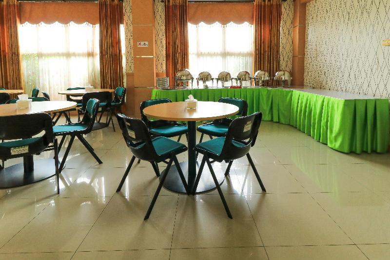 Greensa Inn Surabaya Esterno foto