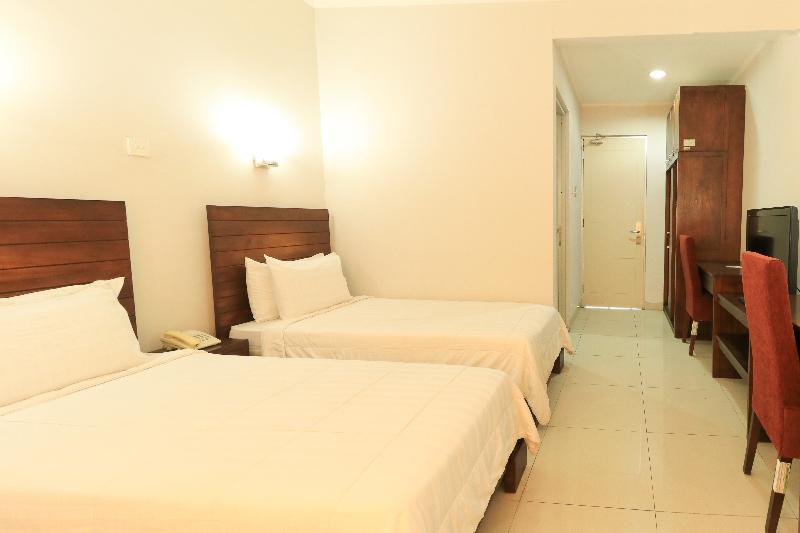 Greensa Inn Surabaya Esterno foto
