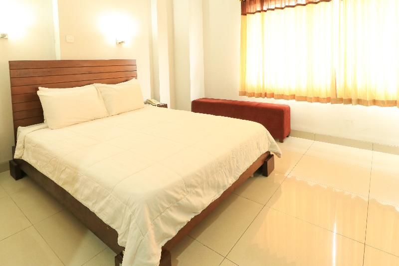 Greensa Inn Surabaya Esterno foto